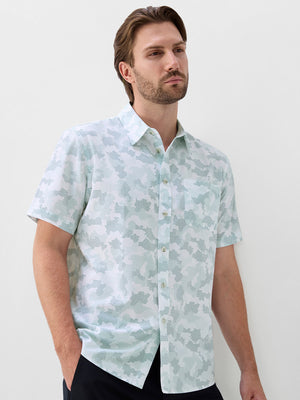Camisa de verano con estampado elegante